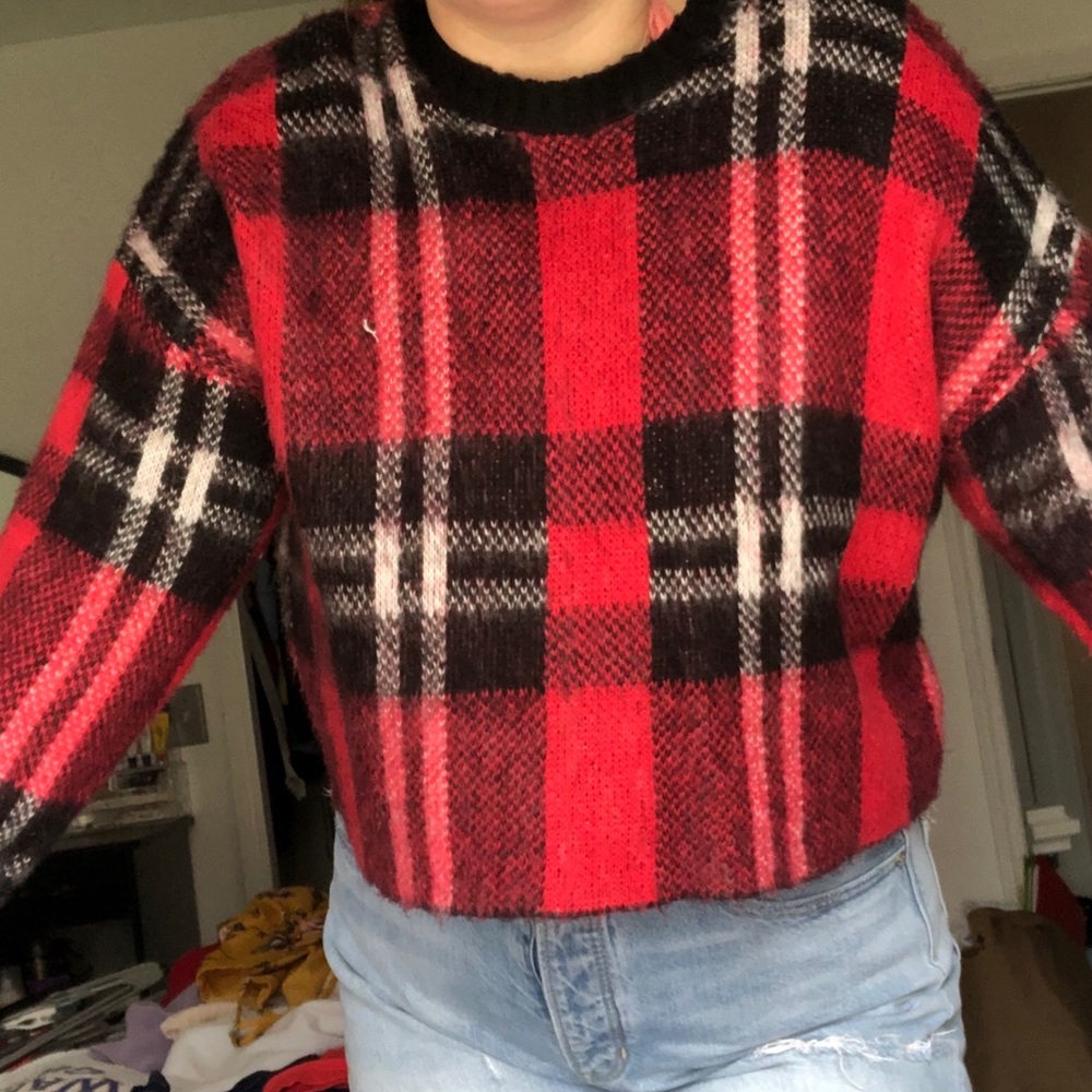 Cropped sweater